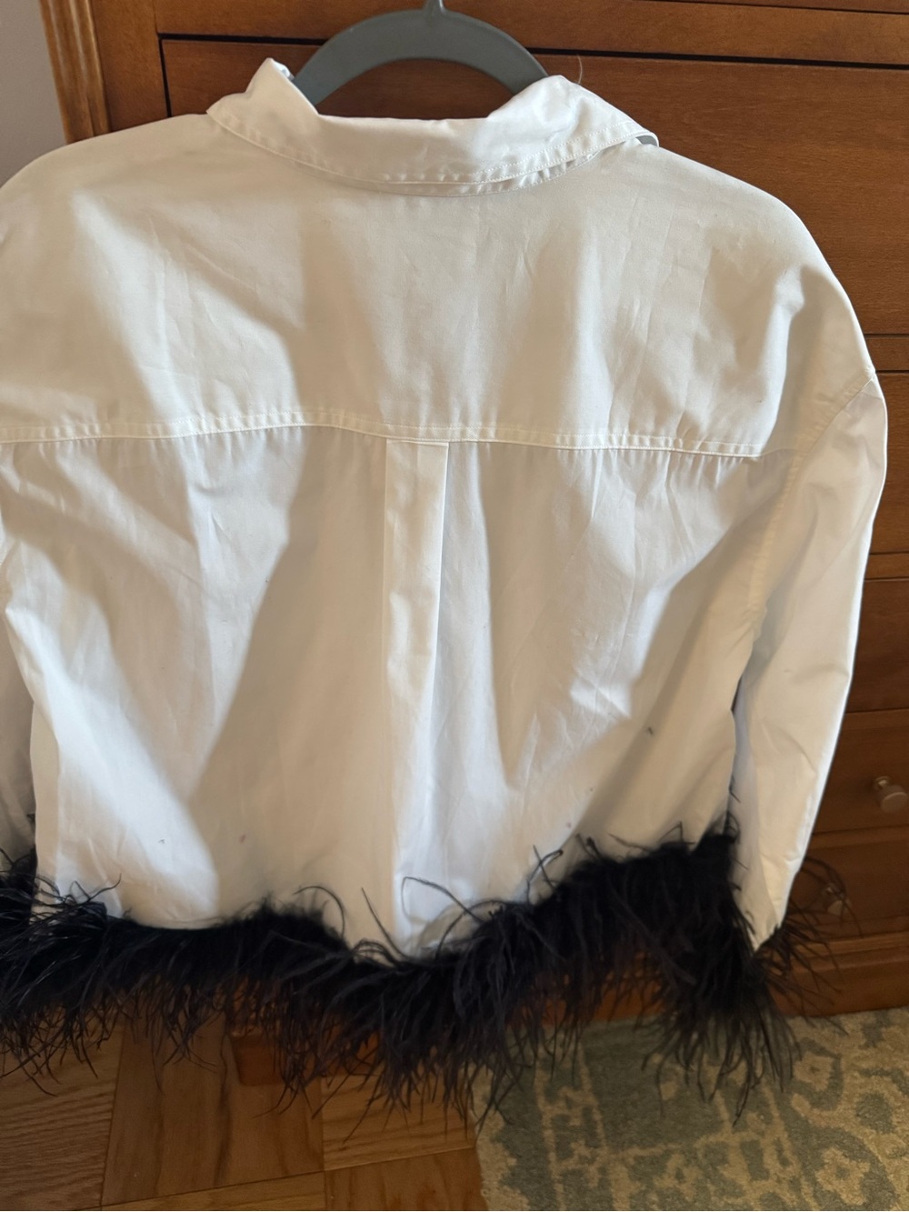 NWT White 100% Cotton Button Up Blouse with Black Feather Trim Size XL - Picture 4 of 9